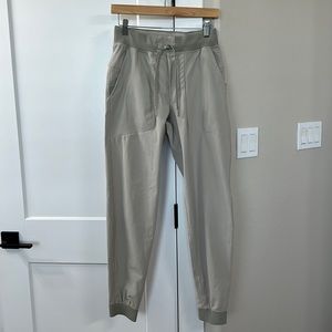 Lululemon men’s ABC jogger